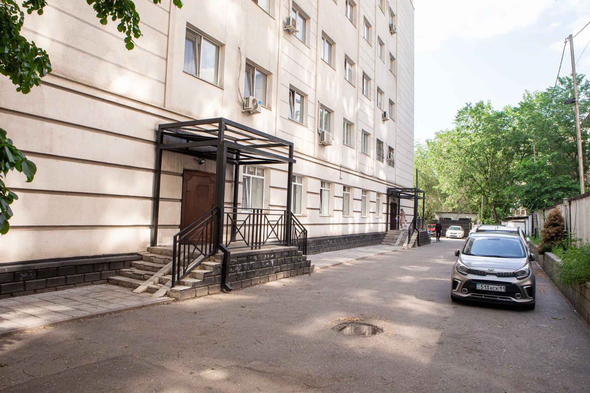Студия В Центре Города, В «Золотом Квадрате» Alma-Ata Buitenkant foto